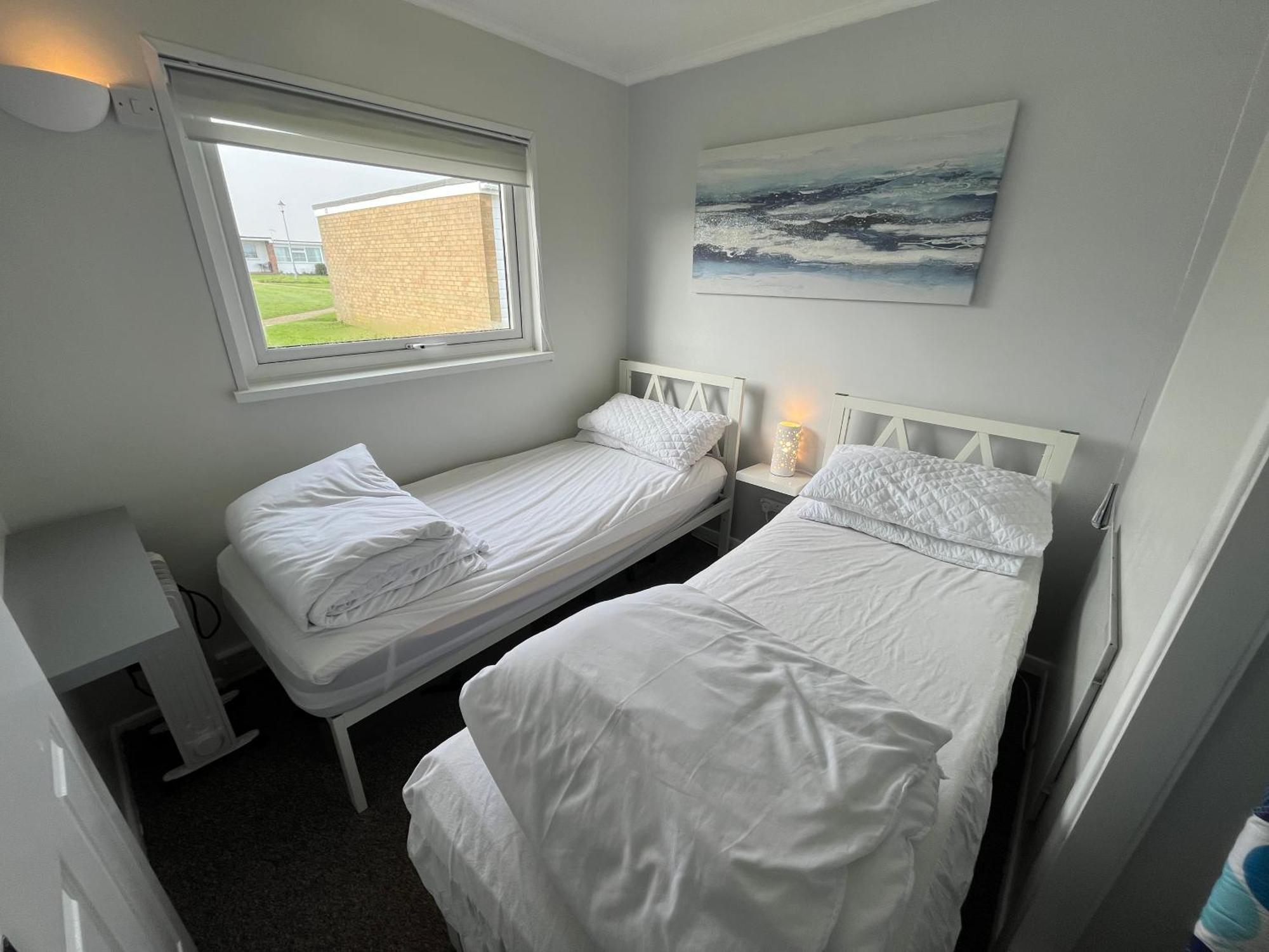 Beachcomber, Sunbeach, Scratby - Two Bed Chalet, Sleeps 4, Free Wi-Fi, Free Club Passes, Free Swimming And Pet Friendly Buitenkant foto